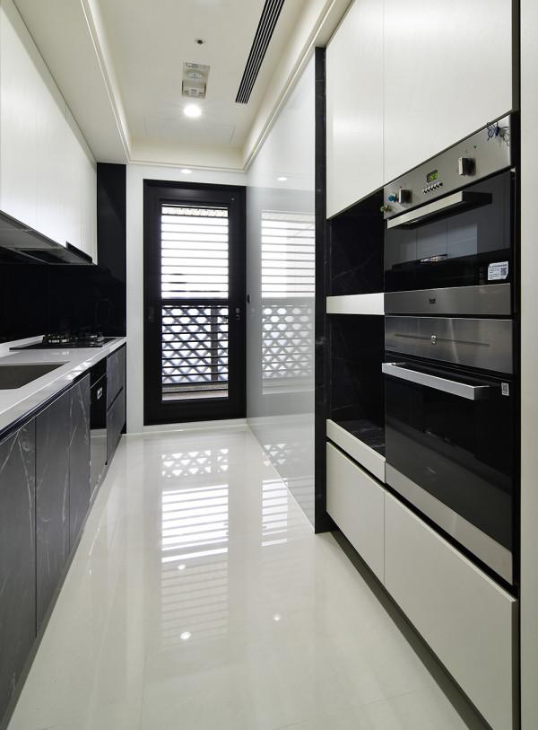 退休夫妻倆曬出192㎡的家,全屋沒有一絲俗氣,開啟人生後半場 退休夫妻倆曬出192㎡的家,全屋沒有一絲俗氣,開啟人生後半場