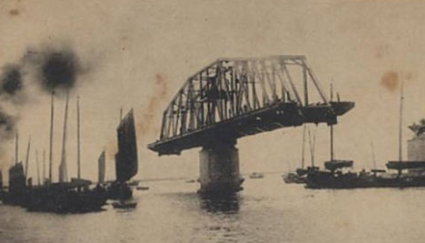 1950年，杜魯門多次要求麥克阿瑟不準炸鴨綠江大橋，這是為什麼？