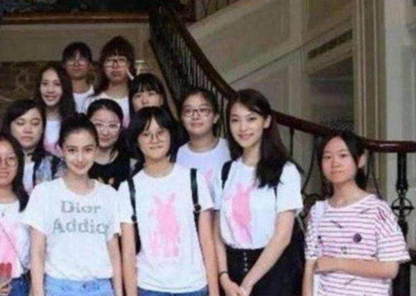 明星和素人、網紅的合照,誰贏了? 明星和素人、網紅的合照,誰贏了?