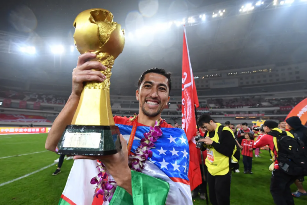 五年時間，三段歷程，成就一個讓人讚不絕口的艾哈邁多夫