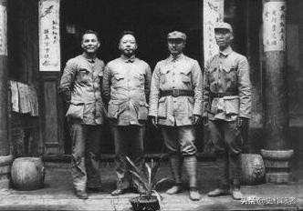 1976年,華國鋒擔任軍委主席後,中央選出的5位副主席都是誰? 1976年,華國鋒擔任軍委主席後,中央選出的5位副主席都是誰?