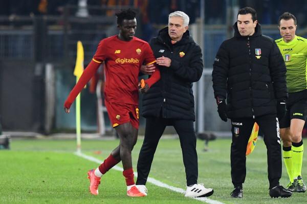 明智?為了在穆里尼奧手下效力,羅馬小將拒絕國家隊徵召踢非洲杯 明智?為了在穆里尼奧手下效力,羅馬小將拒絕國家隊徵召踢非洲杯