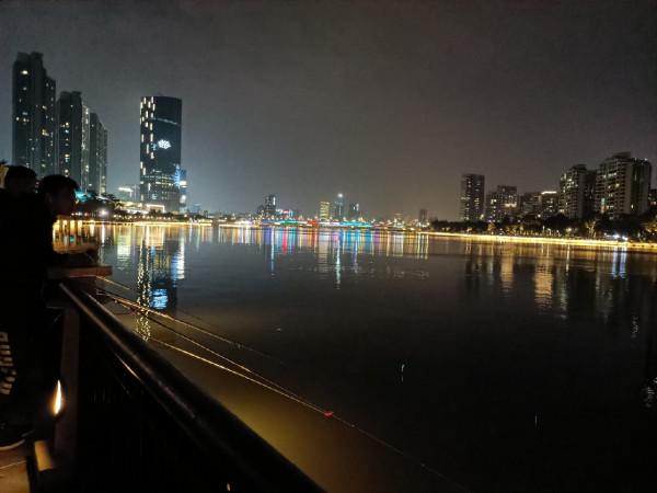 新杆開光手感一流,享受著遛魚的過程 新杆開光手感一流,享受著遛魚的過程