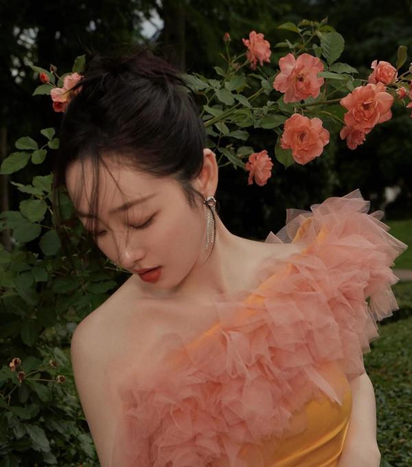 明星養眼系列圖集分享，蔣夢婕的美麗瞬間