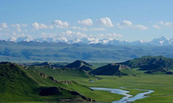 新疆那拉提大草原 真的好“哇塞” 新疆那拉提大草原 真的好“哇塞”