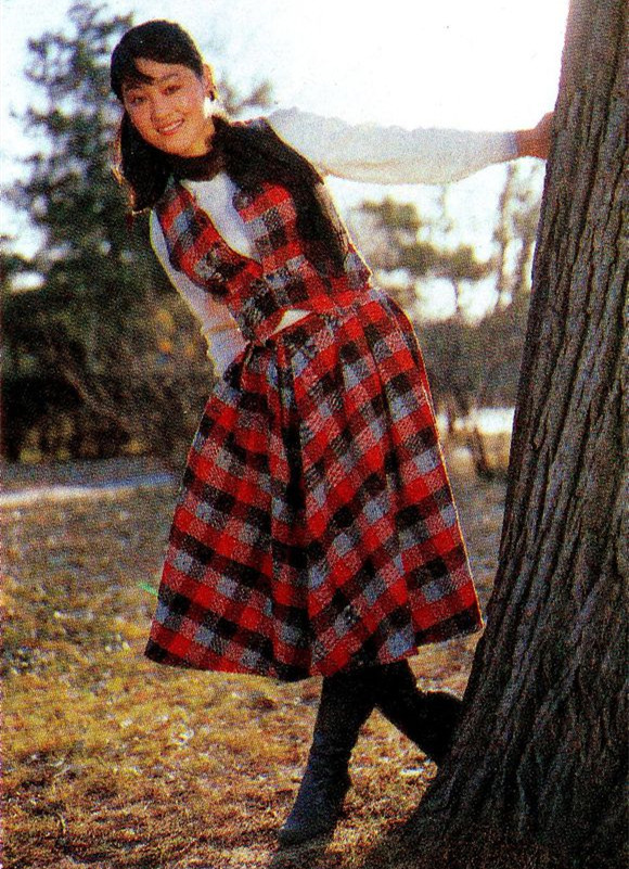 59歲的王姬:29歲嫁初戀,30歲女兒貌美如花,28歲兒子卻是智障 59歲的王姬:29歲嫁初戀,30歲女兒貌美如花,28歲兒子卻是智障