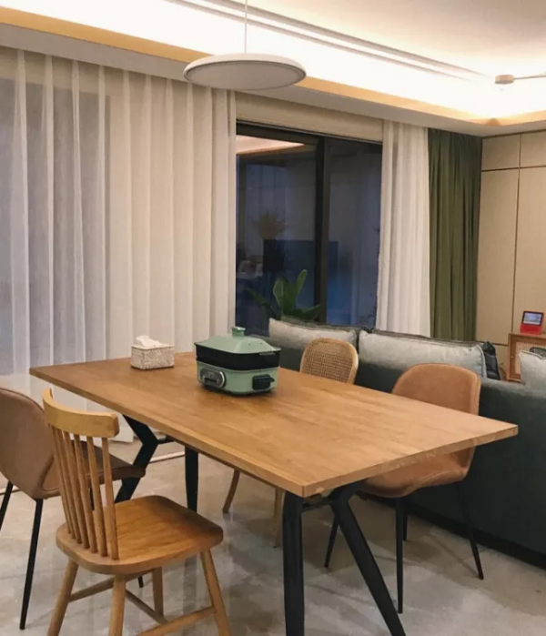 實木餐桌“十買九坑”？網友：後悔買錯了