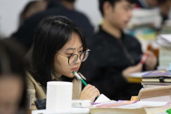 大學校園中，最受歡迎女生身高排名出爐，看完榜單的你扎心了嗎