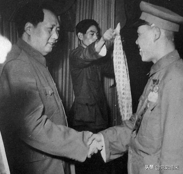 堪稱開國英雄模範的有多少？遺憾的是董存瑞劉胡蘭未被列入