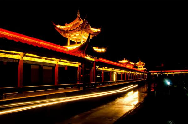 如果你願意,可以試著走遍易門的每一個地方,留下你的印記 如果你願意,可以試著走遍易門的每一個地方,留下你的印記