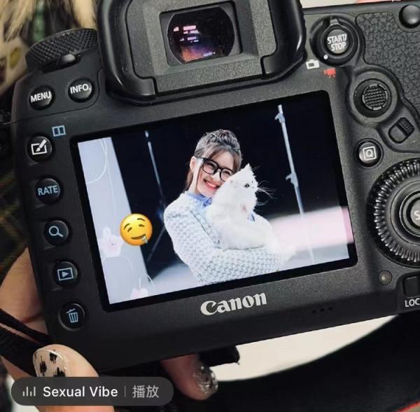 趙露思在社交平臺曬自拍照,純素顏超軟妹,新年禮盒種類豐富 趙露思在社交平臺曬自拍照,純素顏超軟妹,新年禮盒種類豐富