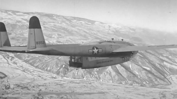 志願軍中“霍去病”，18歲小將鏖戰900美軍！家鄉立碑！祭者不絕