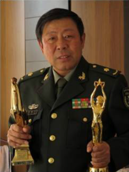 繼續更新《亮劍》裡面的龍套帝：“程瞎子”曾是金雞獎得主