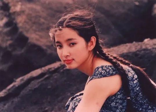 李冰冰的“上位”史，和她身後三個重要的“大功臣”