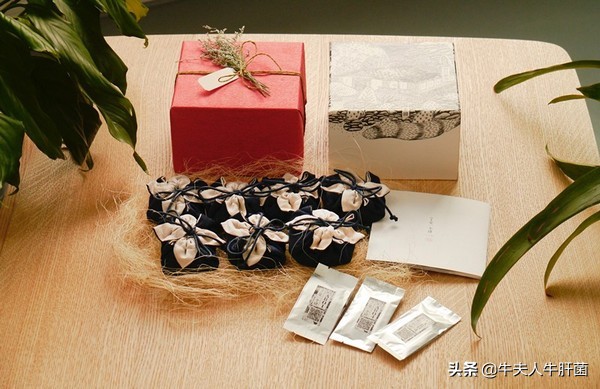 2022情人節禮物，到底送什麼？可別再發紅包了