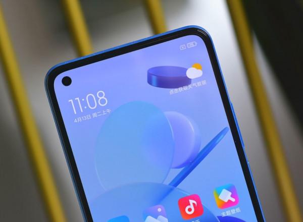 從2299元跌至1699元，8GB+6400萬，目前最輕薄的5G手機加速退場