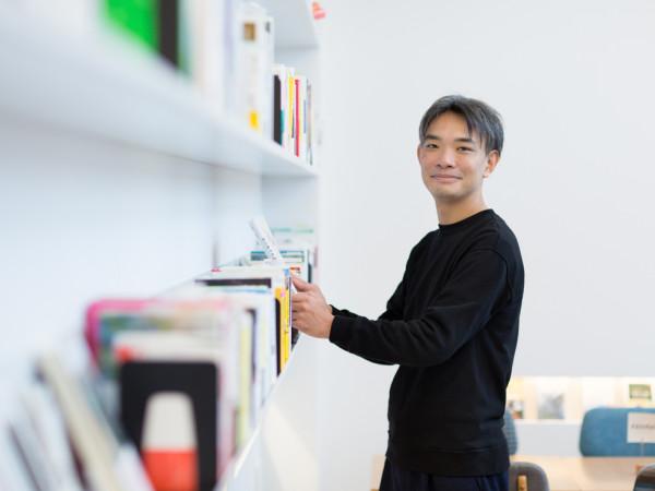 咖啡與書｜比起暢銷的書，更想放“有熱量的書”的Hama House