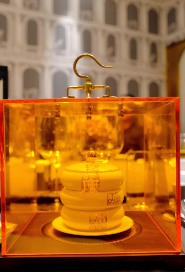 上海人吃大閘蟹要有腔調的呀