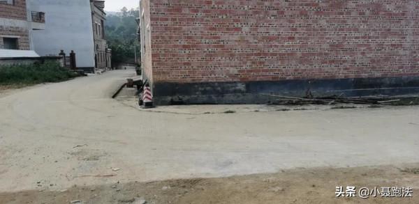 小聶:跑步技術新體驗——泥路該怎麼跑?看看這個文章來說說唄 小聶:跑步技術新體驗——泥路該怎麼跑?看看這個文章來說說唄