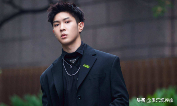 馬伯騫深夜帶兩女返家，其中一位次日離開，本人回應只是同事