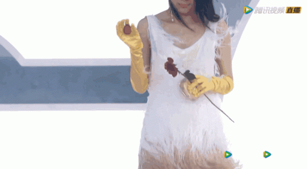 誰來救救關曉彤