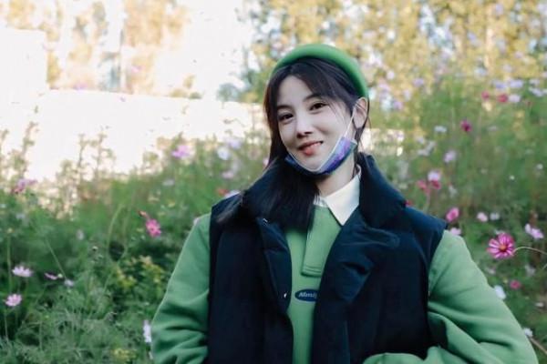 陳小紜實力演繹“人比花嬌”,穿衣看著挺嫩的,這少女感沒誰了 陳小紜實力演繹“人比花嬌”,穿衣看著挺嫩的,這少女感沒誰了