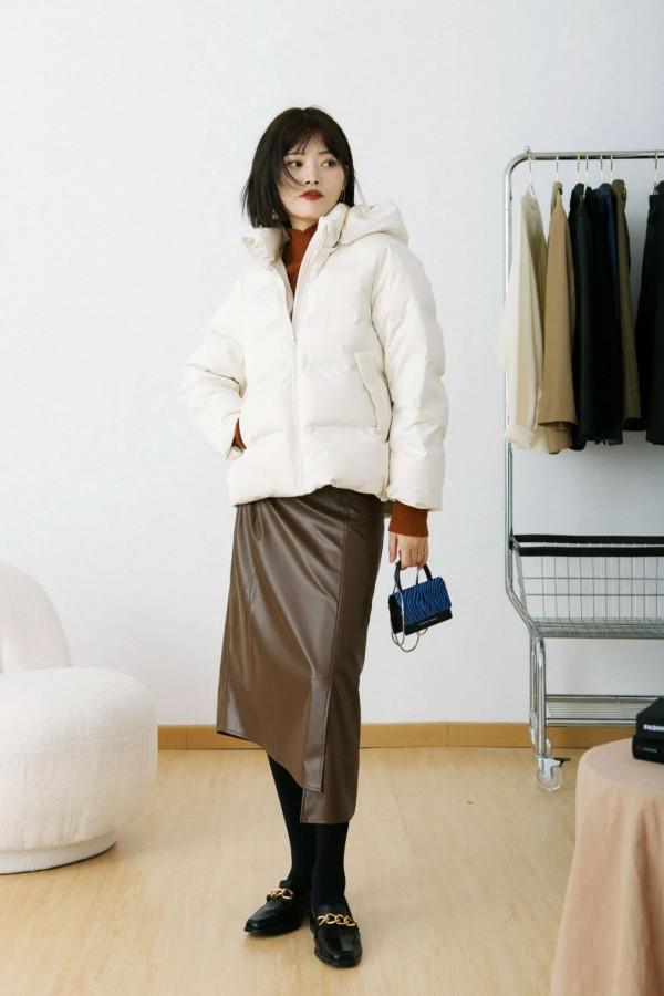 冬天怎麼穿裙裝？8套冬天不露腿的裙裝示範，保暖又好看