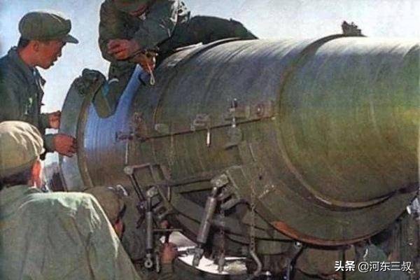 從東風106到雄鷹302，開創兩側進氣的強5，成為單程核突擊主力