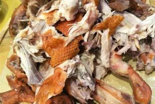 從“紅極一時”到“門庭冷落”，河南道口燒雞遭遇了啥？很現實