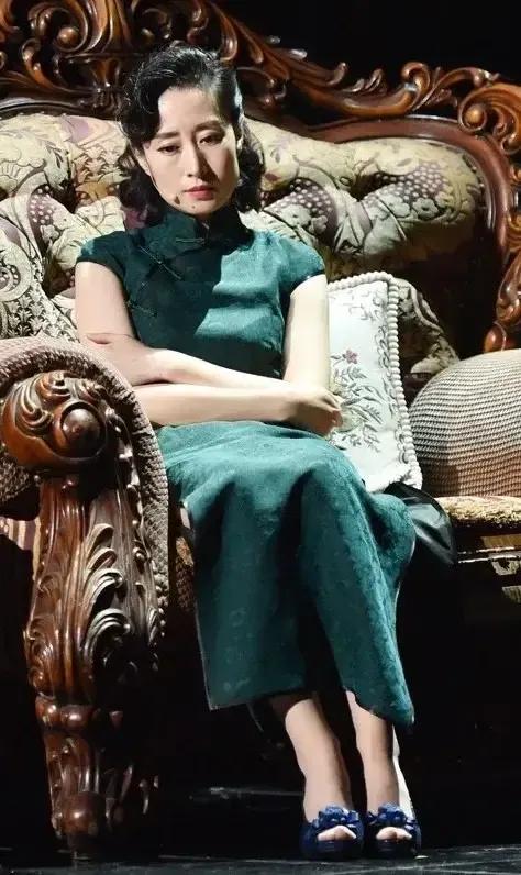 辛芷蕾和劉敏濤的旗袍秀好漂亮