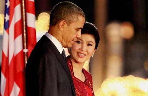 英拉30年魅力不倒：曾讓奧巴馬移不開眼，深情對視，普京忘了握手