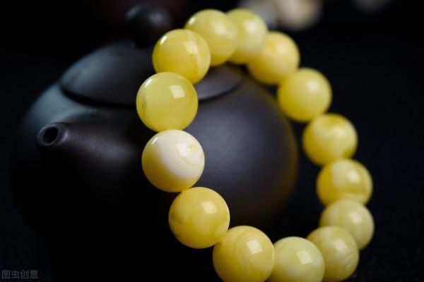 琥珀蜜蠟硬度這麼低，是不是很容易碎？為什麼？|世紀琥珀博物館