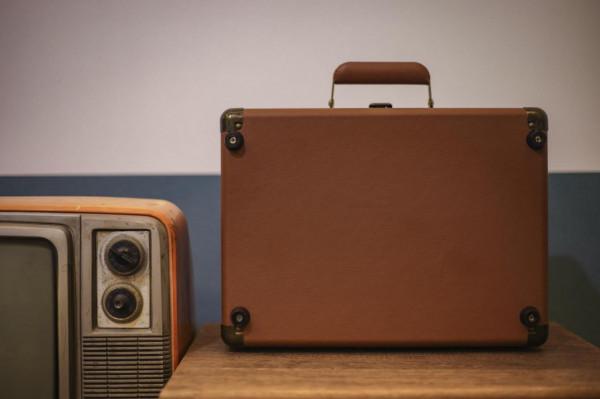 給自己的時光機：梵琺尼lp黑膠唱片機入手試聽