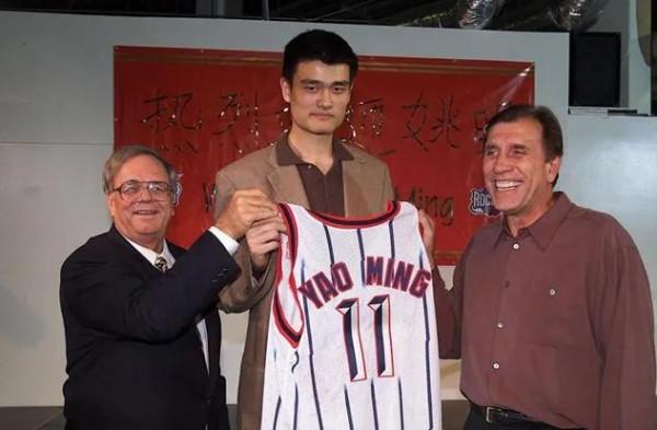 被打掉門牙後仍有溫暖的微笑,“神鳥”蘭德里低開高走的職業生涯 被打掉門牙後仍有溫暖的微笑,“神鳥”蘭德里低開高走的職業生涯