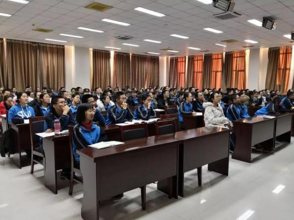 北科大的一對美女學霸,姐妹花偏要靠才華吃飯,努力使人更優秀 北科大的一對美女學霸,姐妹花偏要靠才華吃飯,努力使人更優秀