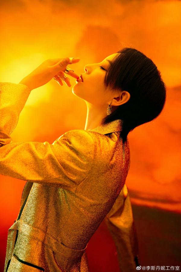 李斯丹妮的“金腰帶”，你不知道她有多生猛