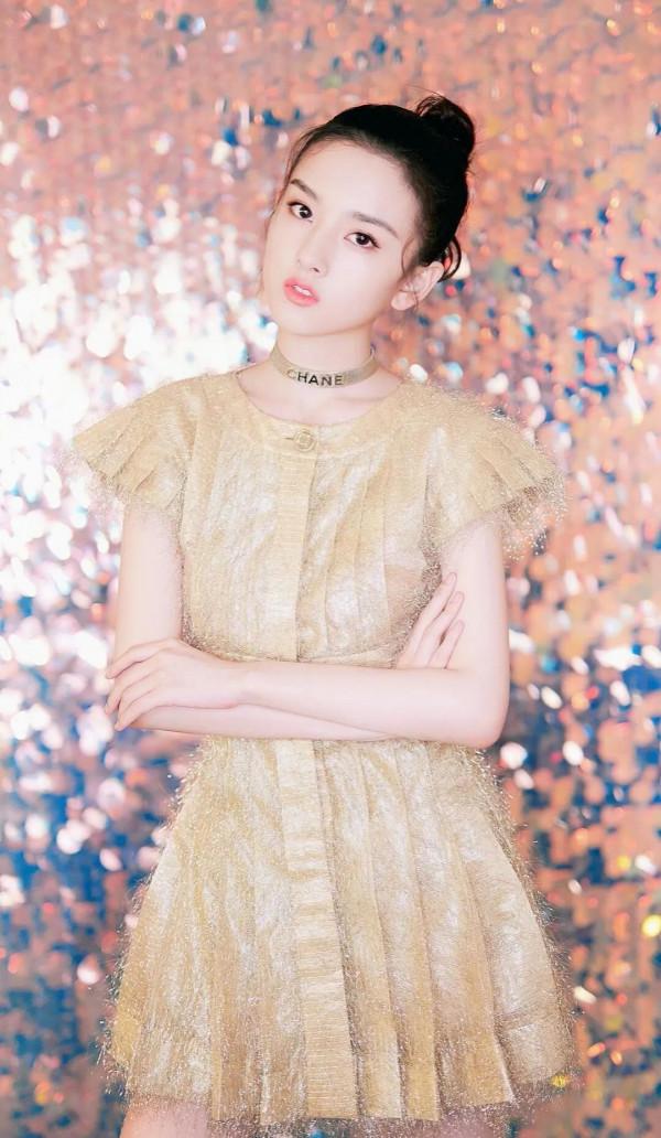 有喜歡宋祖兒的嗎？是曾經的小哪吒，也是大方得體的喬四美