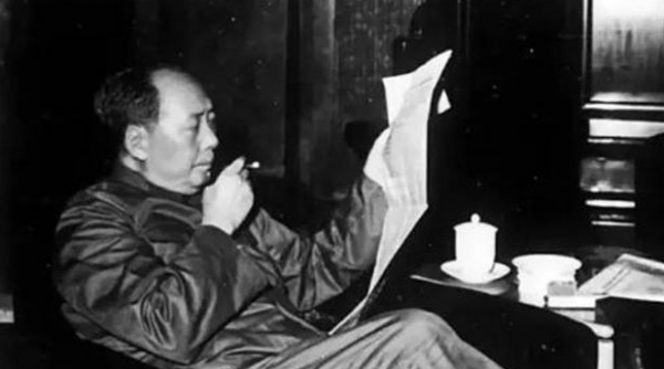 連毛主席登上《時代週刊》都還原一模一樣，這劇8個細節堪稱神蹟