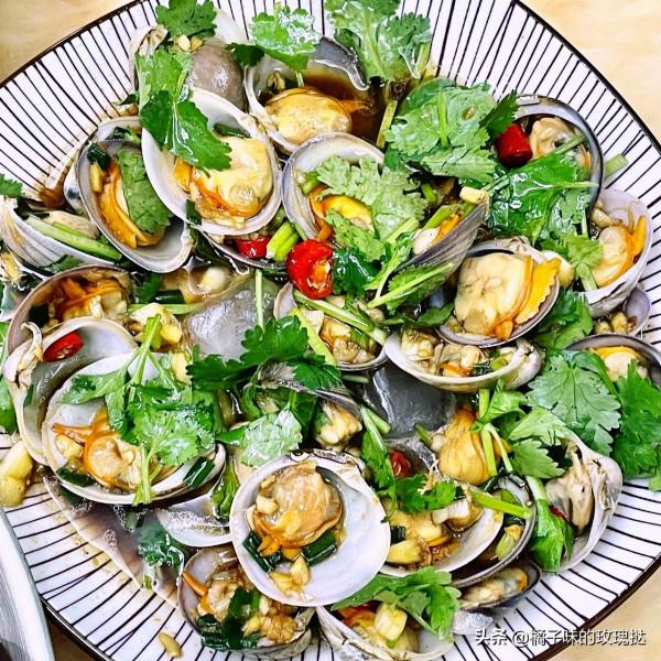 鮮香入味的三道家常菜推薦：姜蔥炒花蟹，涼拌白貝，腐乳空心菜