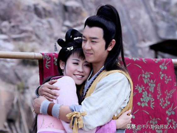 放過觀眾眼睛吧！42歲張無忌，40歲大學生，中年扮嫩太要命