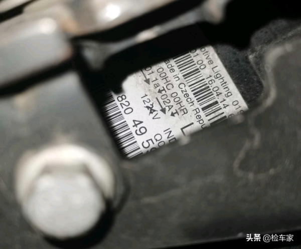 入門級德系豪車十年車齡能買嗎？這輛9萬塊的賓士告訴你要慎重