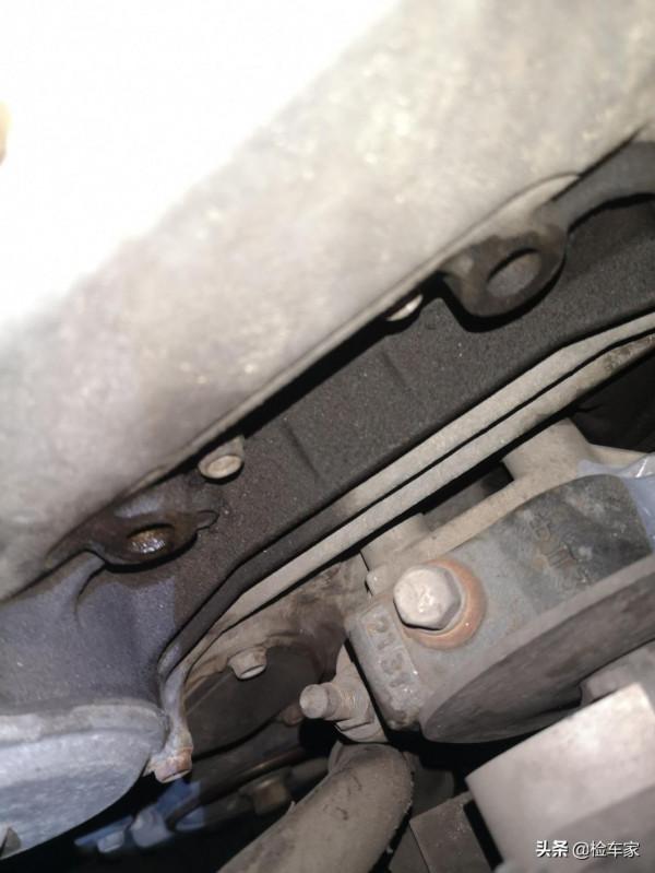 不到5萬塊買輛當年50萬的日系MPV，看完車況買家一句話：零容忍