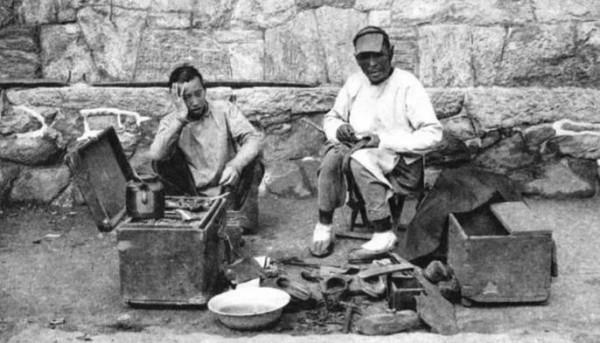 軍首長急尋特等功臣，清潔工身份被曝光，毛主席：沒想到你還活著