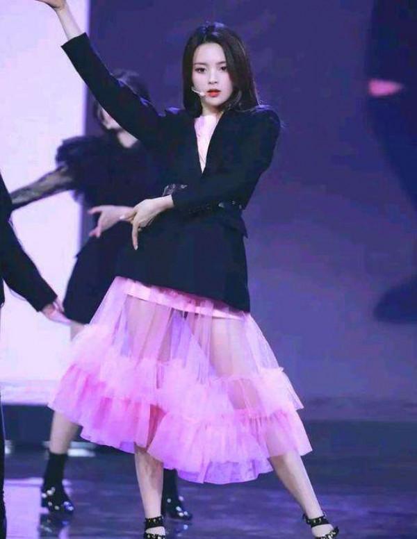 才華不夠的明星如何成長：被醫生縫合、剪掉胃…她們是怎麼不瘋的