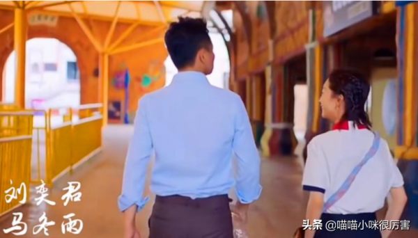 太瘦土氣大方臉，年輕時很一般，老了卻變帥的8位男星，不服不行