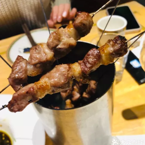 北京的蒙古餐廳，帶您感受一下大口吃肉，大口喝酒的快感