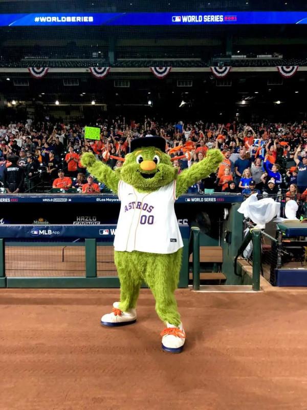 「MLB吉祥物」去西雅圖看球可得小心它的奶油炸彈