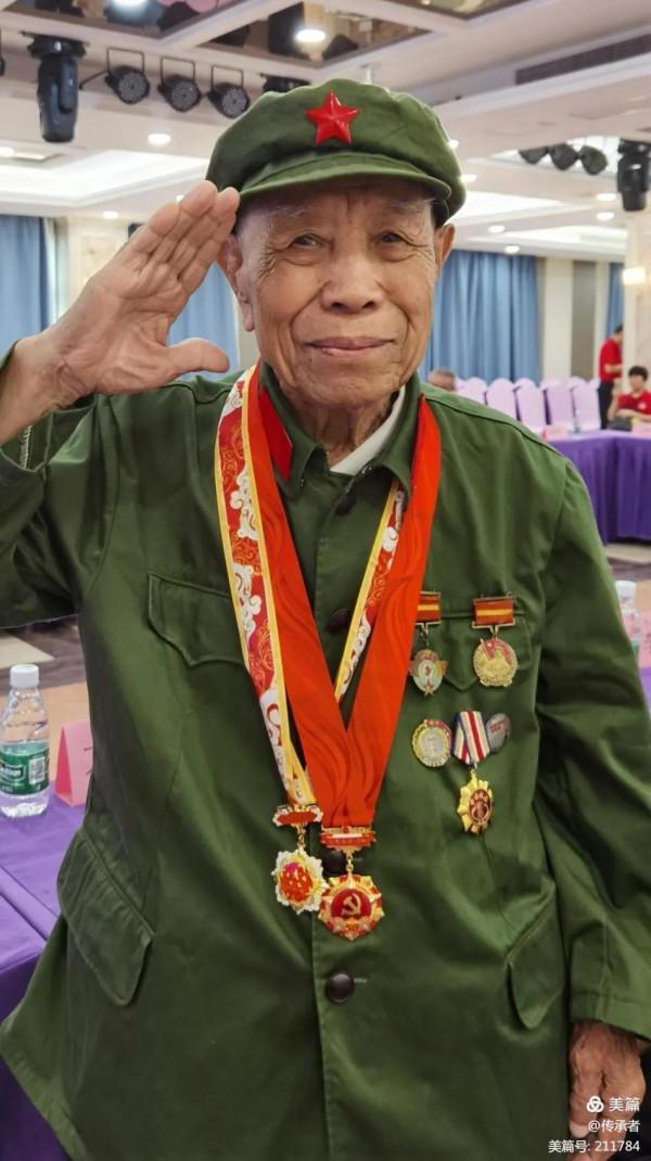 四野子弟新春慰問四野老榮軍活動