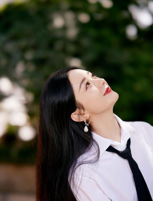 明星穿什麼——冬日必備單品小腿襪 明星穿什麼——冬日必備單品小腿襪