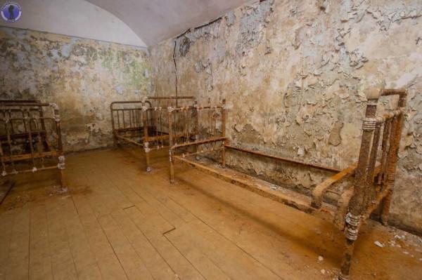 “朱可夫的掩體”，建於第二次世界大戰期間，深度為 30 米